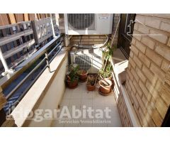 MUY AMPLIO Y TODO EXTERIOR CON BALCÓN Y ASCENSOR