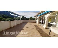 ESPECTACULAR CHALET CON PISCINA, JACUZZI, BARBACOA Y AMPLIAS TERRAZAS