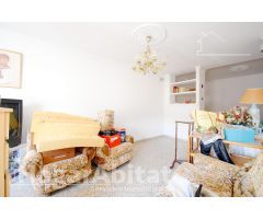¡EXCELENTE OPORTUNIDAD! GRAN CASA PARA REFORMAR CON GARAJE Y TRES TERRAZAS