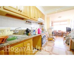 ¡EXCELENTE OPORTUNIDAD! GRAN CASA PARA REFORMAR CON GARAJE Y TRES TERRAZAS