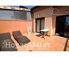 PRECIOSO ADOSADO EN RESIDENCIAL CON GARAJE, PISCINA, TERRAZA, Y TRASTERO