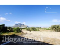 PRECIOSO ADOSADO SEMINUEVO CON GARAJE, PISCINA Y DOS AMPLIAS TERRAZAS