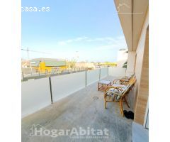 VILLA SEMINUEVA CON PISCINA, SOLARIUM Y TERRAZA