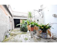 ¡OPORTUNIDAD DE INVERSIÓN! GRAN CASA CON DOS TERRAZAS EN LA AV DE ALICANTE