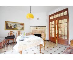¡OPORTUNIDAD DE INVERSIÓN! GRAN CASA CON DOS TERRAZAS EN LA AV DE ALICANTE