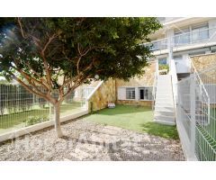 PRECIOSO DÚPLEX EN RESIDENCIAL CON GARAJE Y TERRAZA, CERCA DEL MAR
