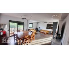 GRAN CHALET CON PISCINA, GARAJE Y PISTA DE PADEL PRIVADA
