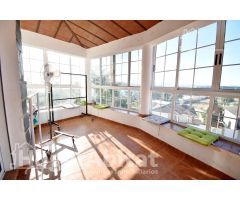 CHALET TOTALMENTE REFORMADO CON PISCINA, GARAJE Y GRAN TERRAZA