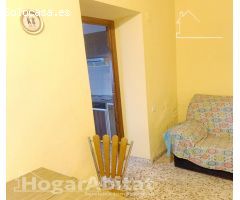 AMPLIO ADOSADO CON TERRAZA CERCA DE LA AV DE JOAN BENEITO BERNACER