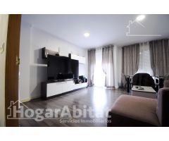 PRECIOSO Y REFORMADO ADOSADO CON GARAJE Y TERRAZA, EN EL CENTRO