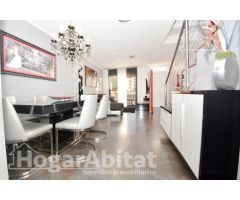 PRECIOSO ADOSADO CON GARAJE Y TERRAZA EN LA AV DE SERRA DESPADÁ