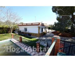CHALET REFORMADO CON PISCINA, GARAJE Y AMPLIA TERRAZA