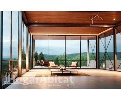 ¡ESPECTACULAR VILLA! AMPLIA CON GARAJE, DOS TERRAZAS Y PISCINA PRIVADA