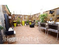 ESPACIOSA Y PRECIOSA CASA REFORMADA CON DOS TERRAZAS