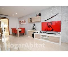 ADOSADO SEMINUEVO CON PISCINA, TERRAZA Y BARBACOA