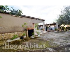 ¡MAGNÍFICA OPORTUNIDAD! GRAN CHALET CON PISCINA PRIVADA, TERRAZA Y PARCELA