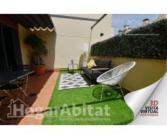 ADOSADO SEMINUEVO CON TERRAZA, GARAJE Y PISCINA