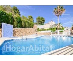 PRECIOSO ADOSADO SEMINUEVO EN RESIDENCIAL CON GARAJE, PISCINA Y 2 TERRAZAS