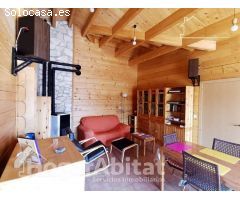 AMPLIO CHALET SEMINUEVO CON GRAN TERRENO Y GARAJE