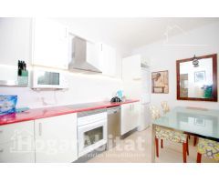 ¡CERCA DE LA PLAYA! AMPLIO EN RESIDENCIAL CON PISCINA Y TERRAZA
