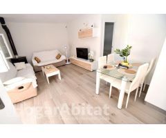 CHALET REFORMADO CON BARBACOA, GARAJE Y TERRAZA JUNTO A LA PLAYA