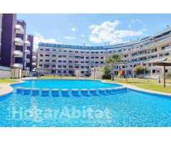 ¡RESIDENCIAL DE LUJO! ACOGEDOR Y LUMINOSO CON TERRAZA, FRENTE AL MAR!