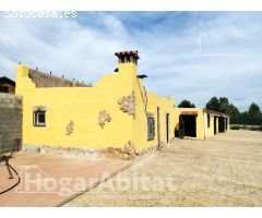 CHALET RUSTICO CON 4361 M2 DE PARCELA Y PARKING