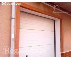 AMPLIA CASA LUMINOSA CON GARAJE, DOS TERRAZAS Y TRASTERO, EN EL CENTRO