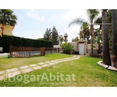 ¡VILLA ESPECTACULAR! AMPLIA CON PISCINA PRIVADA, GARAJE Y GRAN TERRAZA