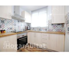 SEMIREFORMADO Y AMPLIO CON PISCINA Y BALCÓN