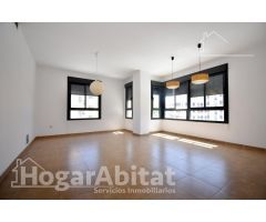 AMPLIO Y ESQUINERO CON LUZ A RAUDAL CON GARAJE Y TRASTERO, ZONA UNIVERSITARIA