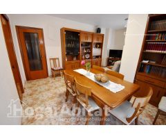 ¡OPORTUNIDAD! MUY AMPLIO Y TODO EXTERIOR CON 3 BALCONES Y ASCENSOR