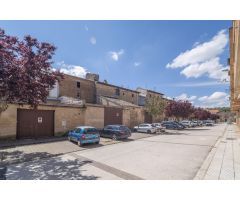 Casa de Pueblo en Venta en Puente la Reina/Gares, Navarra