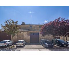 Casa de Pueblo en Venta en Puente la Reina/Gares, Navarra