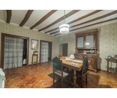 Casa de Pueblo en Venta en Puente la Reina/Gares, Navarra
