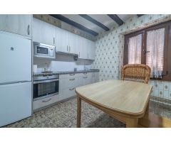 Casa de Pueblo en Venta en Puente la Reina/Gares, Navarra