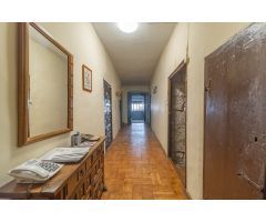 Casa de Pueblo en Venta en Puente la Reina/Gares, Navarra