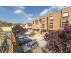 Casa de Pueblo en Venta en Puente la Reina/Gares, Navarra
