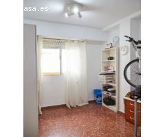 Piso en Venta en Valencia de las Torres, Valencia