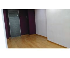 Local comercial en Alquiler en Valencia de las Torres, Valencia