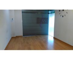 Local comercial en Alquiler en Valencia de las Torres, Valencia