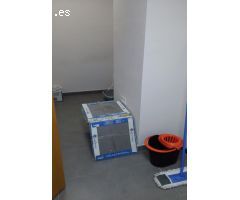 Local comercial en Alquiler en Valencia de las Torres, Valencia