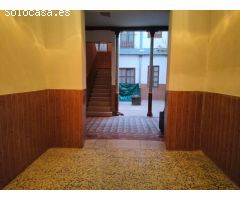 Casa de Pueblo en Venta en La Calzada de Calatrava, Ciudad Real