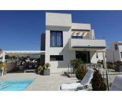 Chalet en Venta en la Nucia, Alicante