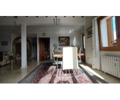 Chalet en Venta en la Nucia, Alicante