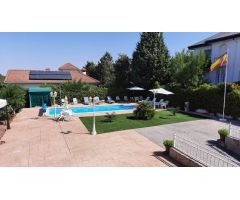 GRAN  CHALET CON PISCINA EN VILLALBILLA, MADRID