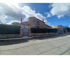 EXTRAORDINARIO CHALET INDEPENDIENTE EN URBANIZACION ZULEMA