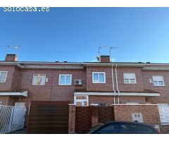 Chalet Adosado en Pioz