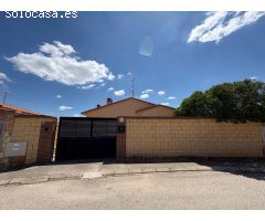 ¡¡¡ GRAN OPORTUNIDAD DE CHALET INDEPENDIENTE EN ZONA PIOZ !!!!