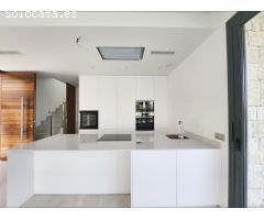 CHALET de diseño BIOCLIMÁTICO con Piscina y Terraza en SIERRA CORTINA